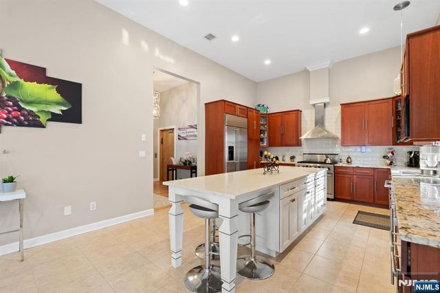 88B Myrtle Avenue, Edgewater, NJ 07020