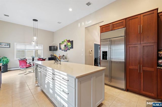 88B Myrtle Avenue, Edgewater, NJ 07020