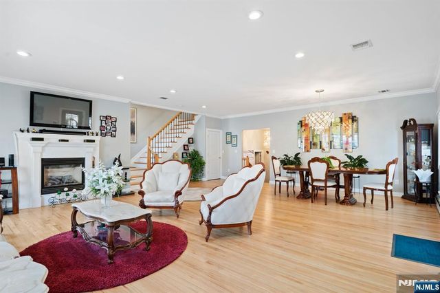 88B Myrtle Avenue, Edgewater, NJ 07020