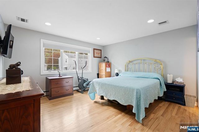 88B Myrtle Avenue, Edgewater, NJ 07020
