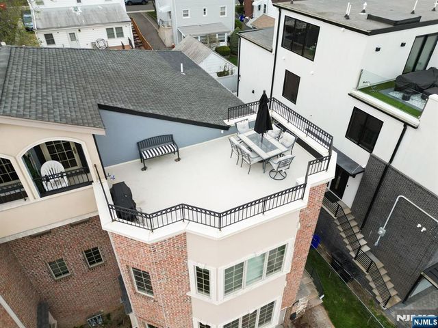 88B Myrtle Avenue, Edgewater, NJ 07020