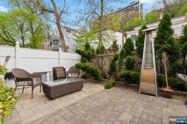 88B Myrtle Avenue, Edgewater, NJ 07020