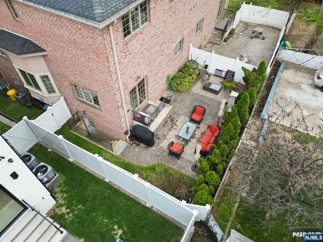 88B Myrtle Avenue, Edgewater, NJ 07020