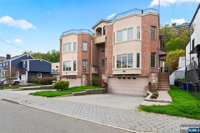 88B Myrtle Avenue, Edgewater, NJ 07020