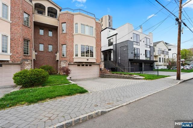 88B Myrtle Avenue, Edgewater, NJ 07020