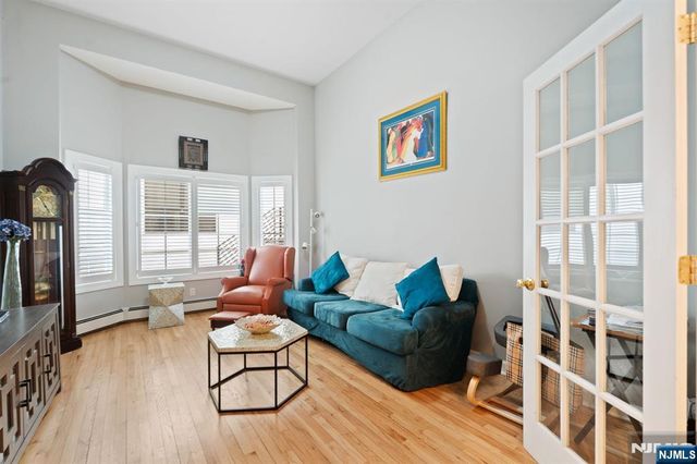 88B Myrtle Avenue, Edgewater, NJ 07020