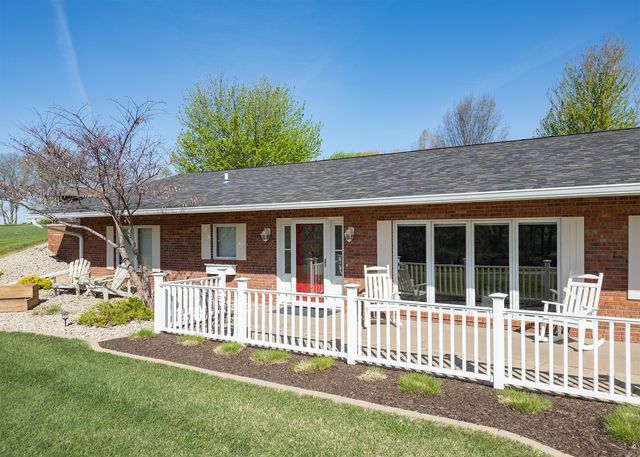 13148 N 2550th Avenue, Geneseo, IL 61254