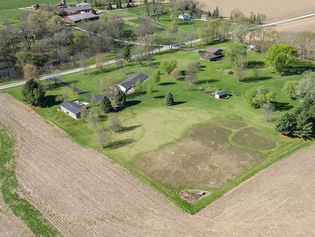 13148 N 2550th Avenue, Geneseo, IL 61254
