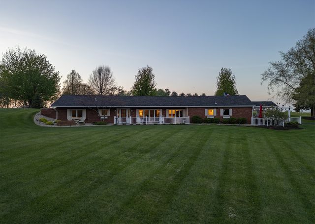13148 N 2550th Avenue, Geneseo, IL 61254