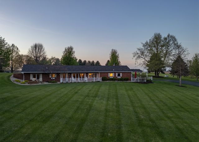 13148 N 2550th Avenue, Geneseo, IL 61254