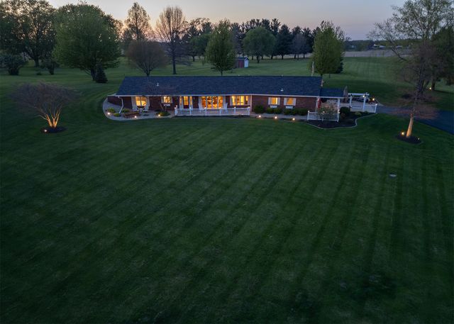 13148 N 2550th Avenue, Geneseo, IL 61254