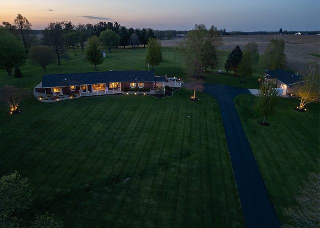 13148 N 2550th Avenue, Geneseo, IL 61254