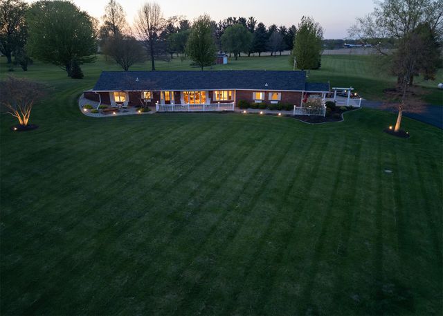 13148 N 2550th Avenue, Geneseo, IL 61254