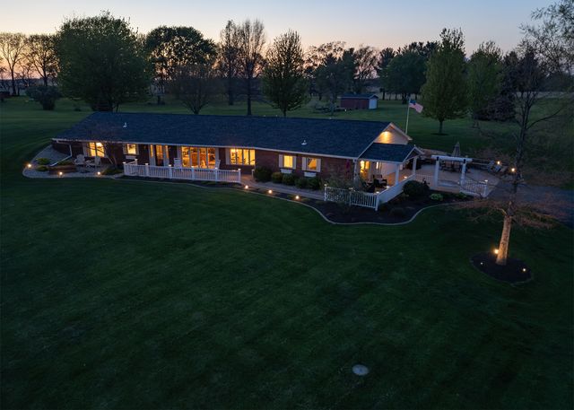 13148 N 2550th Avenue, Geneseo, IL 61254