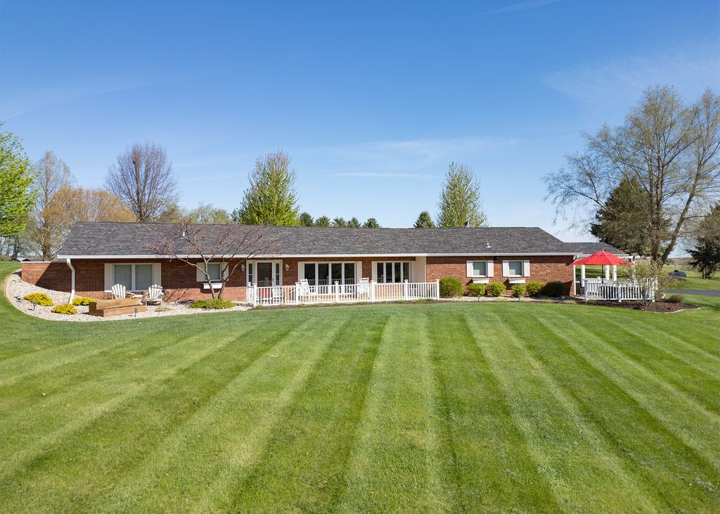 13148 N 2550th Avenue, Geneseo, IL 61254