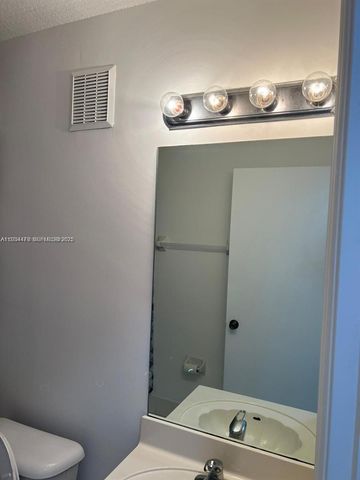 2911 SE 13th Rd 204-40, Homestead, FL 33035