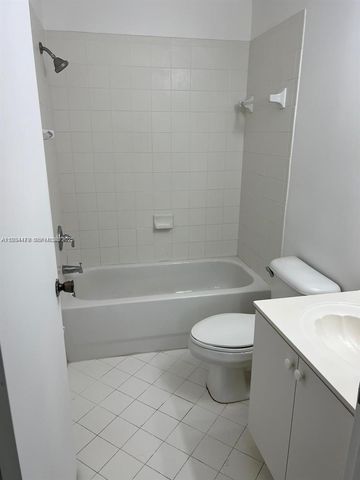 2911 SE 13th Rd 204-40, Homestead, FL 33035