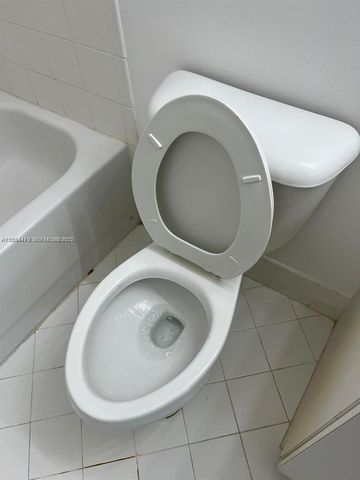 2911 SE 13th Rd 204-40, Homestead, FL 33035