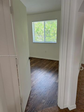 2911 SE 13th Rd 204-40, Homestead, FL 33035