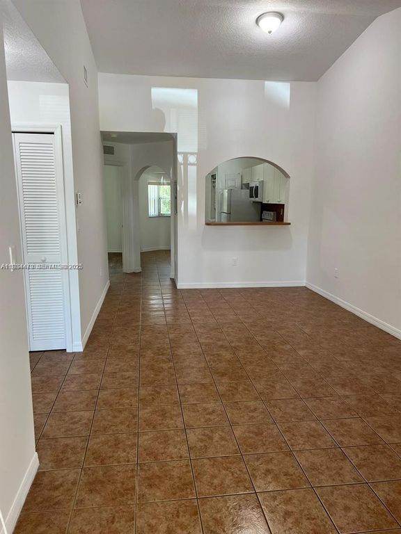 2911 SE 13th Rd 204-40, Homestead, FL 33035