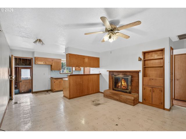 4545 Se FRANKLIN St, Portland, OR 97206