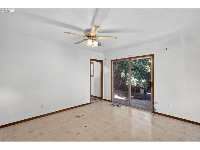 4545 Se FRANKLIN St, Portland, OR 97206