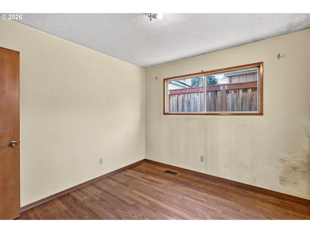 4545 Se FRANKLIN St, Portland, OR 97206