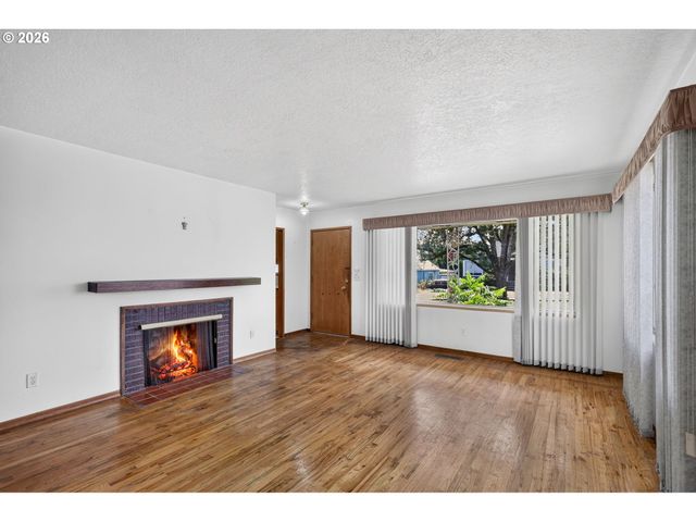 4545 Se FRANKLIN St, Portland, OR 97206