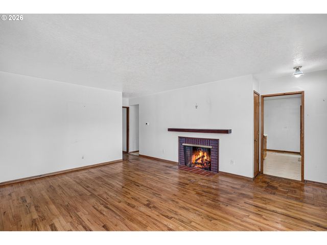4545 Se FRANKLIN St, Portland, OR 97206