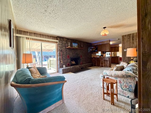 18411 S Lake Region Road, Hulbert, OK 74441