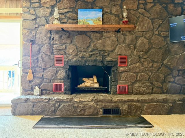 18411 S Lake Region Road, Hulbert, OK 74441