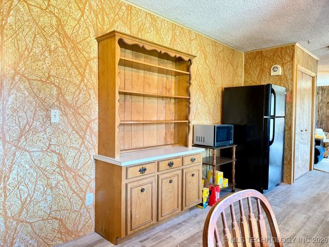 18411 S Lake Region Road, Hulbert, OK 74441