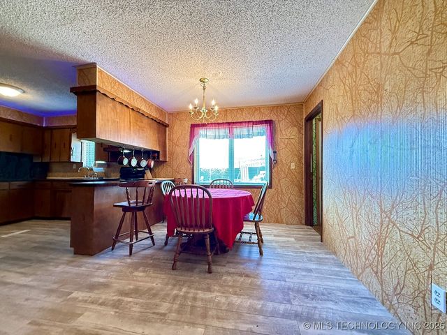 18411 S Lake Region Road, Hulbert, OK 74441