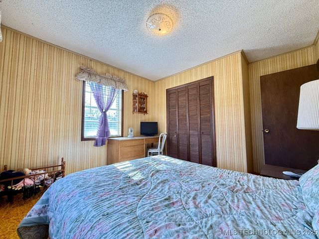 18411 S Lake Region Road, Hulbert, OK 74441