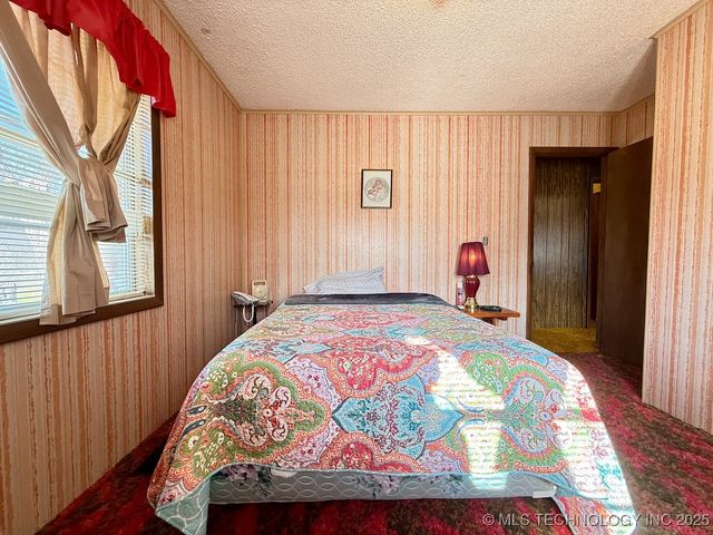 18411 S Lake Region Road, Hulbert, OK 74441