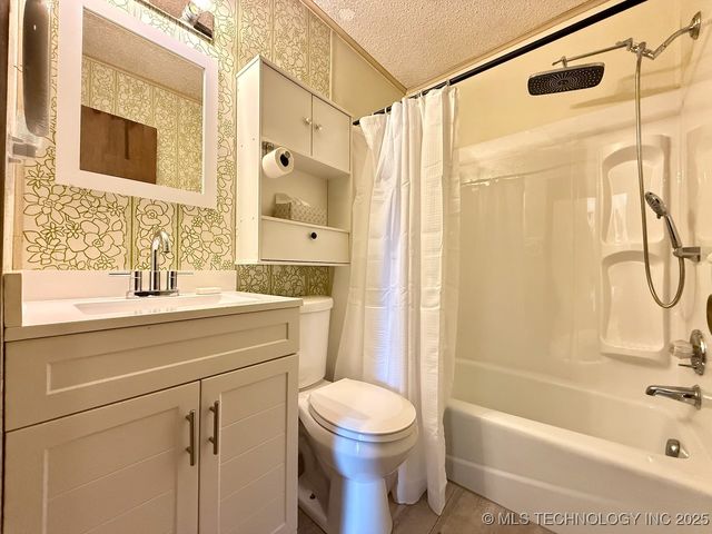 18411 S Lake Region Road, Hulbert, OK 74441