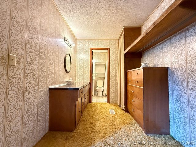 18411 S Lake Region Road, Hulbert, OK 74441