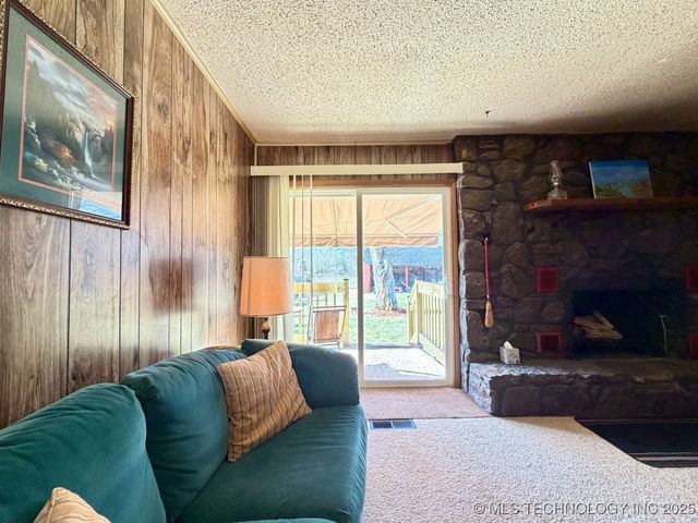 18411 S Lake Region Road, Hulbert, OK 74441