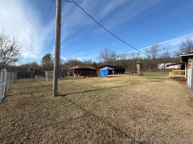 18411 S Lake Region Road, Hulbert, OK 74441