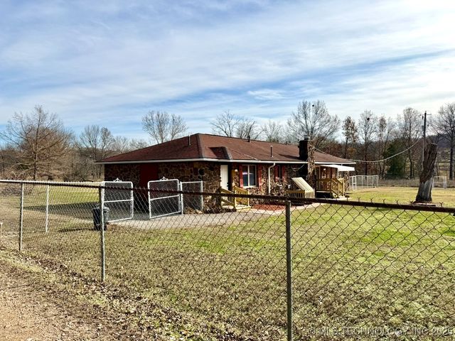 18411 S Lake Region Road, Hulbert, OK 74441