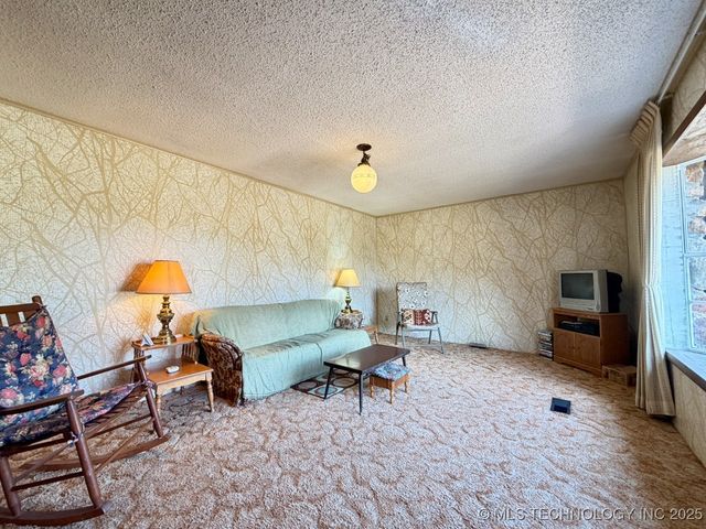 18411 S Lake Region Road, Hulbert, OK 74441