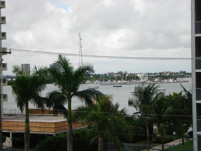 7933 West Dr 817, North Bay Village, FL 33141