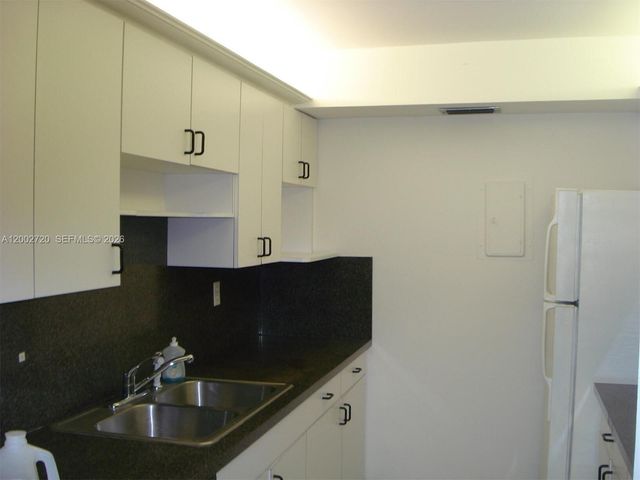 7933 West Dr 817, North Bay Village, FL 33141