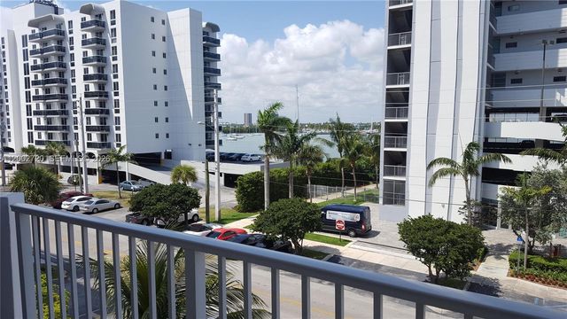 7933 West Dr 817, North Bay Village, FL 33141