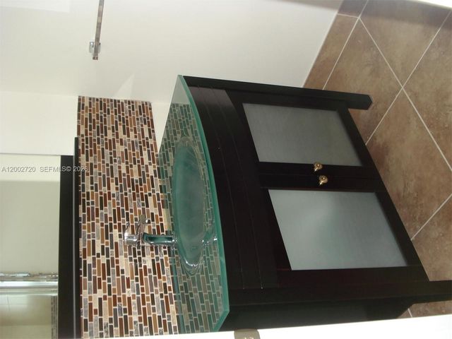 7933 West Dr 817, North Bay Village, FL 33141