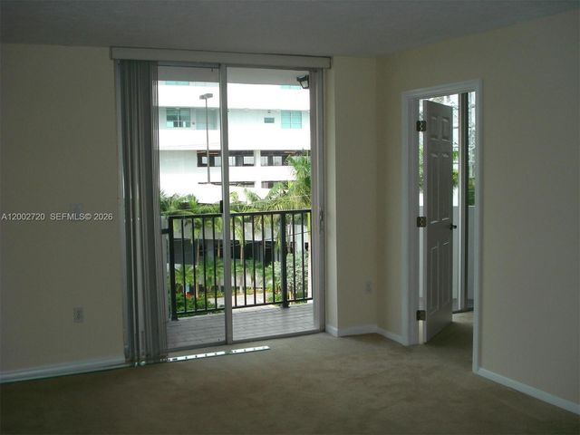 7933 West Dr 817, North Bay Village, FL 33141