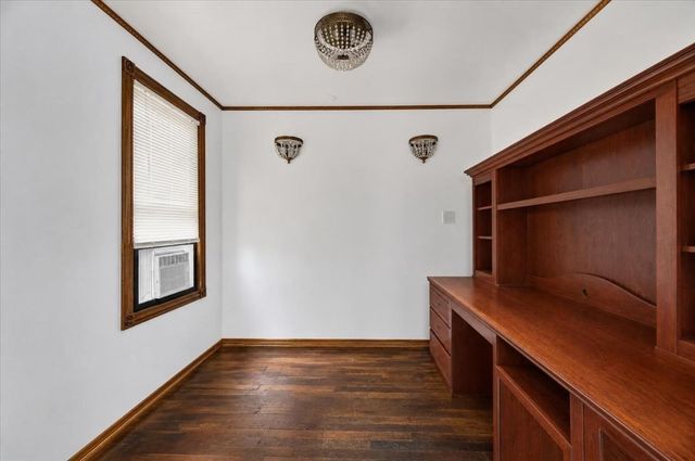 37 Taber Ave, Brockton, MA 02302