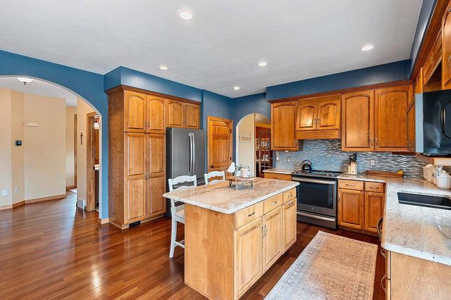 2770 PRAIRIE GARDEN TRAIL, Green Bay, WI 54313