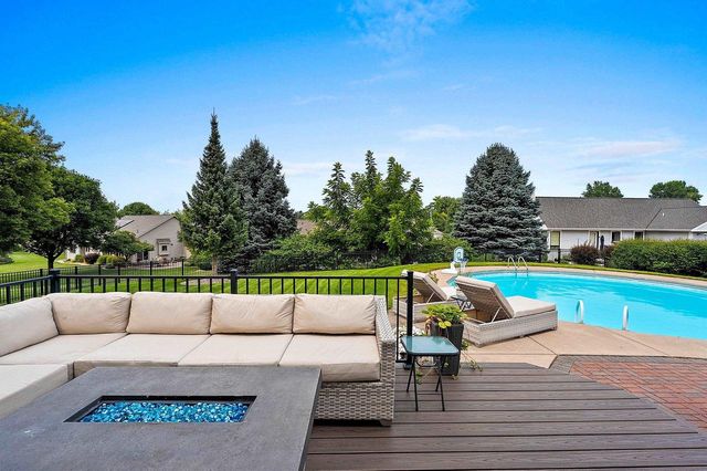 2770 PRAIRIE GARDEN TRAIL, Green Bay, WI 54313