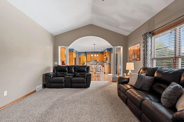 2770 PRAIRIE GARDEN TRAIL, Green Bay, WI 54313